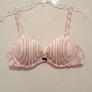 Victoria's secret bra 38B